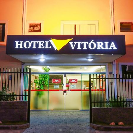 Hotel Vitoria Пиндамонянгаба Екстериор снимка
